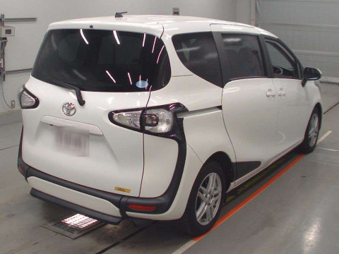 2017 Toyota Sienta NSP172G[1]