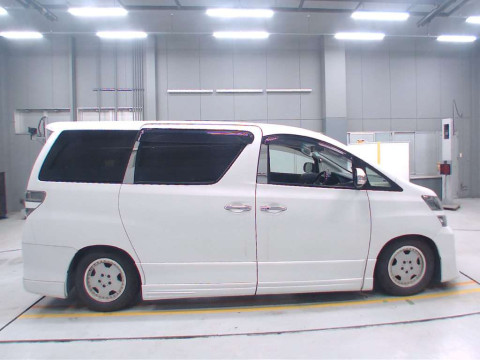 2013 Toyota Vellfire ANH20W[2]