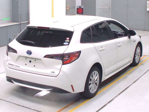 2020 Toyota Corolla Touring Wagon ZWE211W[1]