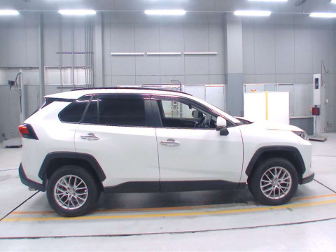 2021 Toyota RAV4 AXAH54[2]