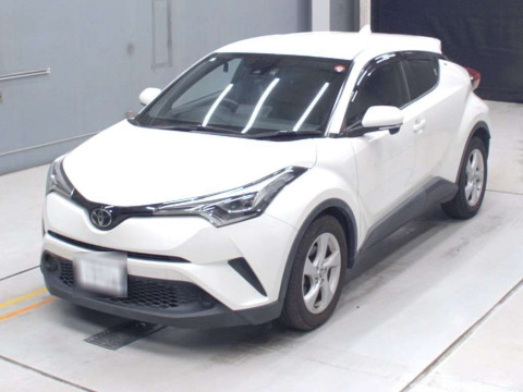 2018 Toyota C-HR NGX10[0]