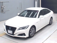 2018 Toyota Crown Hybrid