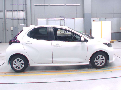 2021 Toyota YARIS KSP210[2]