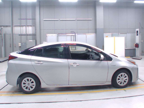 2019 Toyota Prius ZVW51[2]