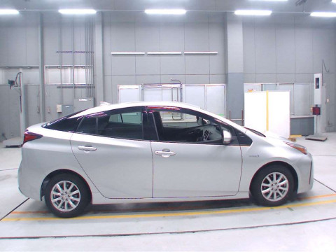 2019 Toyota Prius ZVW51[2]