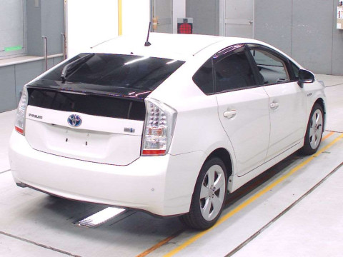 2011 Toyota Prius ZVW30[1]