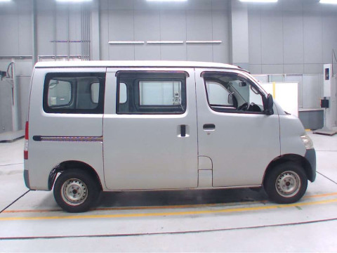 2016 Toyota Liteace Van S412M[2]