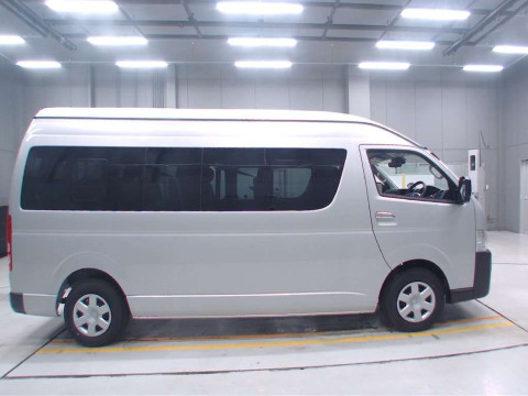 2024 Toyota Hiace Commuter GDH223B[2]