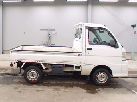 2013 Daihatsu Hijet Truck S211P[2]