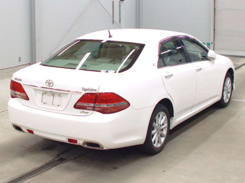 2008 Toyota Crown GRS203[1]