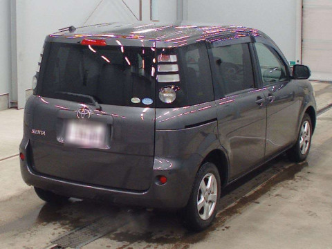 2009 Toyota Sienta NCP81G[1]