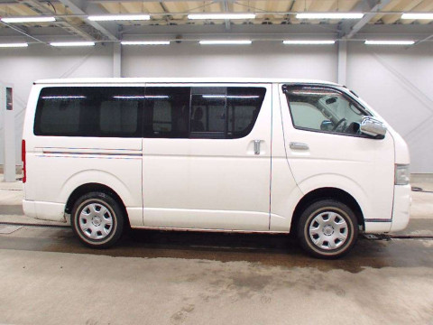 2006 Toyota Hiace Van KDH205V[2]