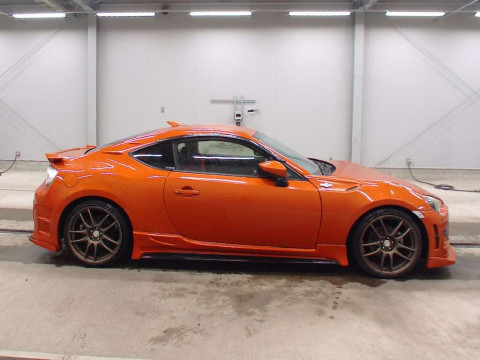 2013 Toyota 86 ZN6[2]