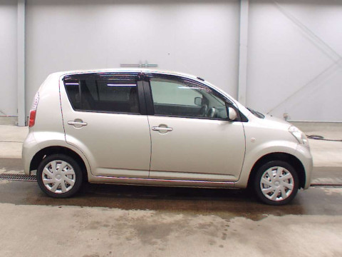 2010 Toyota Passo KGC15[2]