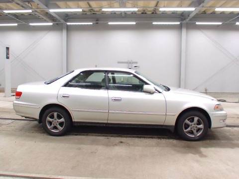 2000 Toyota Mark II GX105[2]