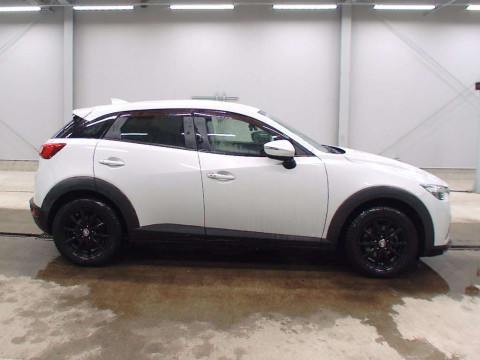 2016 Mazda CX-3 DK5AW[2]