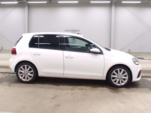 2010 Volkswagen Golf 1KCAV[2]