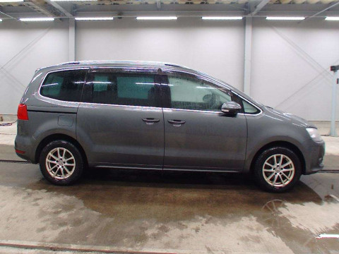 2014 Volkswagen Sharan 7NCTH[2]