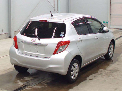 2014 Toyota Vitz NSP135[1]