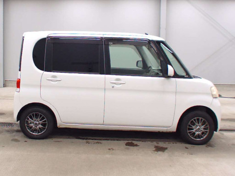 2009 Daihatsu Tanto L385S[2]