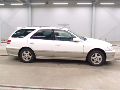 1997 Toyota Mark II Qualis MCV25W[2]