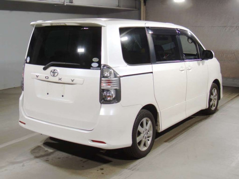 2010 Toyota Voxy ZRR70W[1]