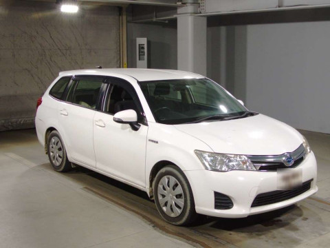 2014 Toyota Corolla Fielder NKE165G[2]