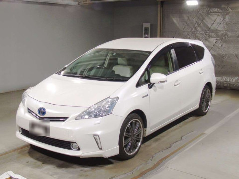 2011 Toyota Prius alpha ZVW41W[0]