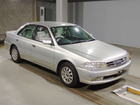 2001 Toyota Carina AT211[2]