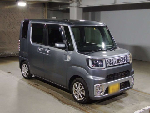 2016 Daihatsu Wake LA700S[2]