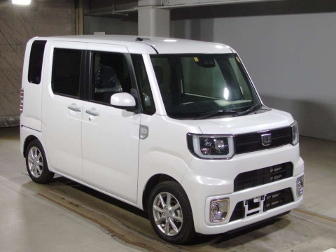 2021 Daihatsu Wake LA700S[2]