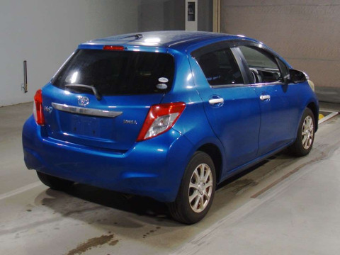 2011 Toyota Vitz NSP130[1]