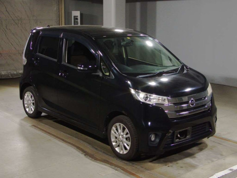 2014 Nissan DAYZ B21W[2]