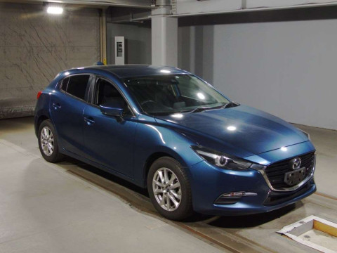 2017 Mazda Axela Sport BMLFS[2]