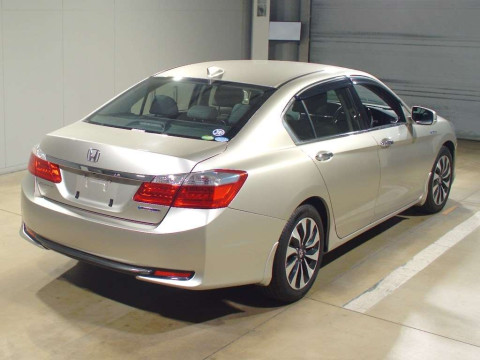 2014 Honda Accord Hybrid CR6[1]