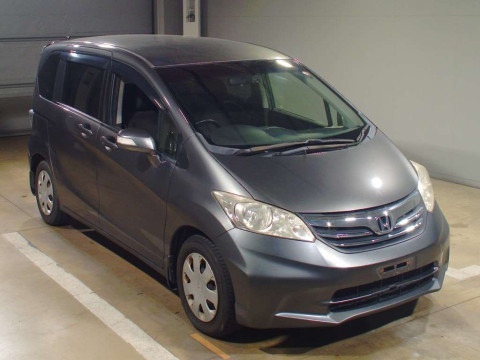 2012 Honda Freed GB3[2]