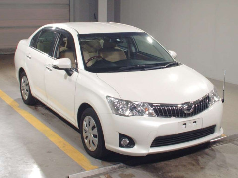 2013 Toyota Corolla Axio NZE161[2]