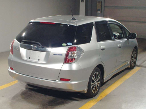 2013 Honda Fit Shuttle Hybrid GP2[1]