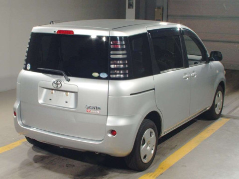 2005 Toyota Sienta NCP81G[1]