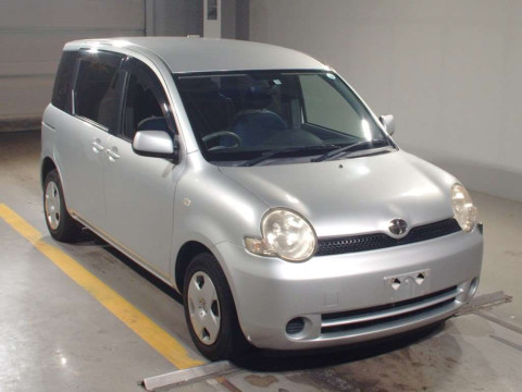 2005 Toyota Sienta NCP81G[2]