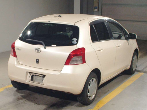 2005 Toyota Vitz SCP90[1]