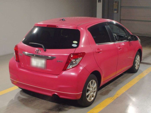 2014 Toyota Vitz NSP130[1]