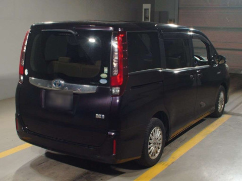 2014 Toyota Noah ZWR80G[1]