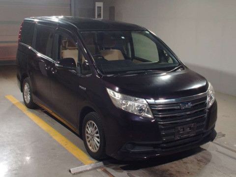 2014 Toyota Noah ZWR80G[2]