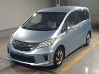 2015 Honda Freed hybrid