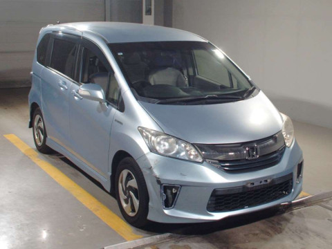 2015 Honda Freed hybrid GP3[2]