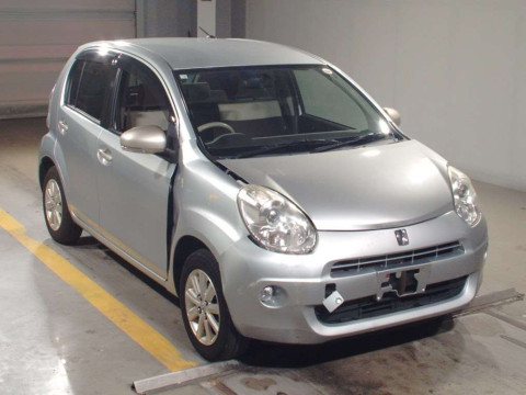 2010 Toyota Passo NGC30[2]