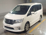 2013 Nissan Serena