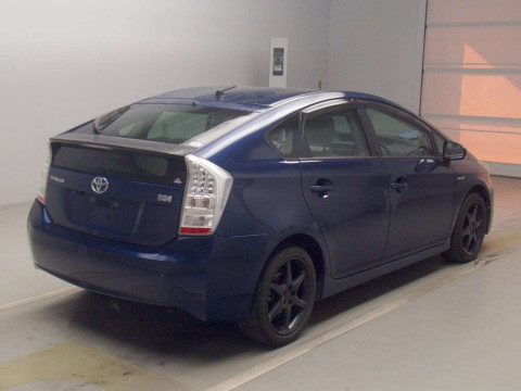 2010 Toyota Prius ZVW30[1]