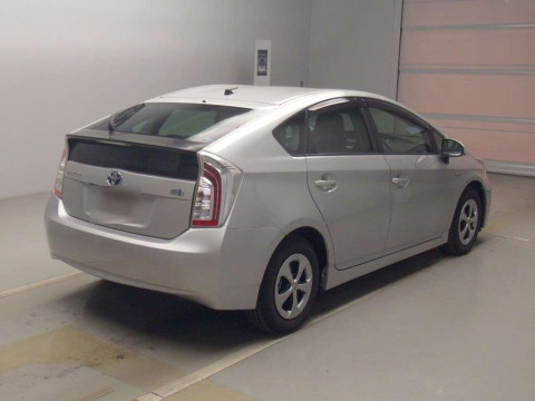 2013 Toyota Prius ZVW30[1]